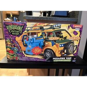 Teenage Mutant Ninja Turtles: Mutant Mayhem Pizza Fire Delivery Van. Box Damage